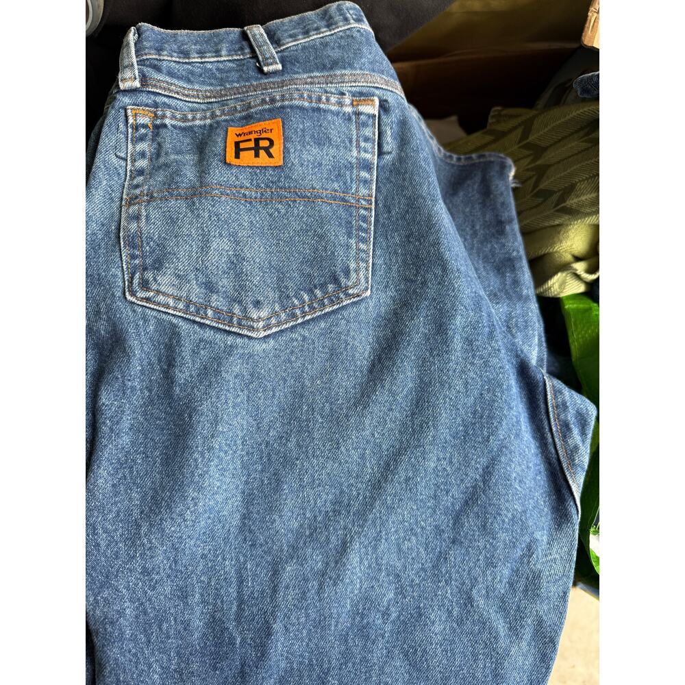 Wrangler Men's 34W x 30L Riggs Workwear Flame Resistant FR Jeans‎ Denim